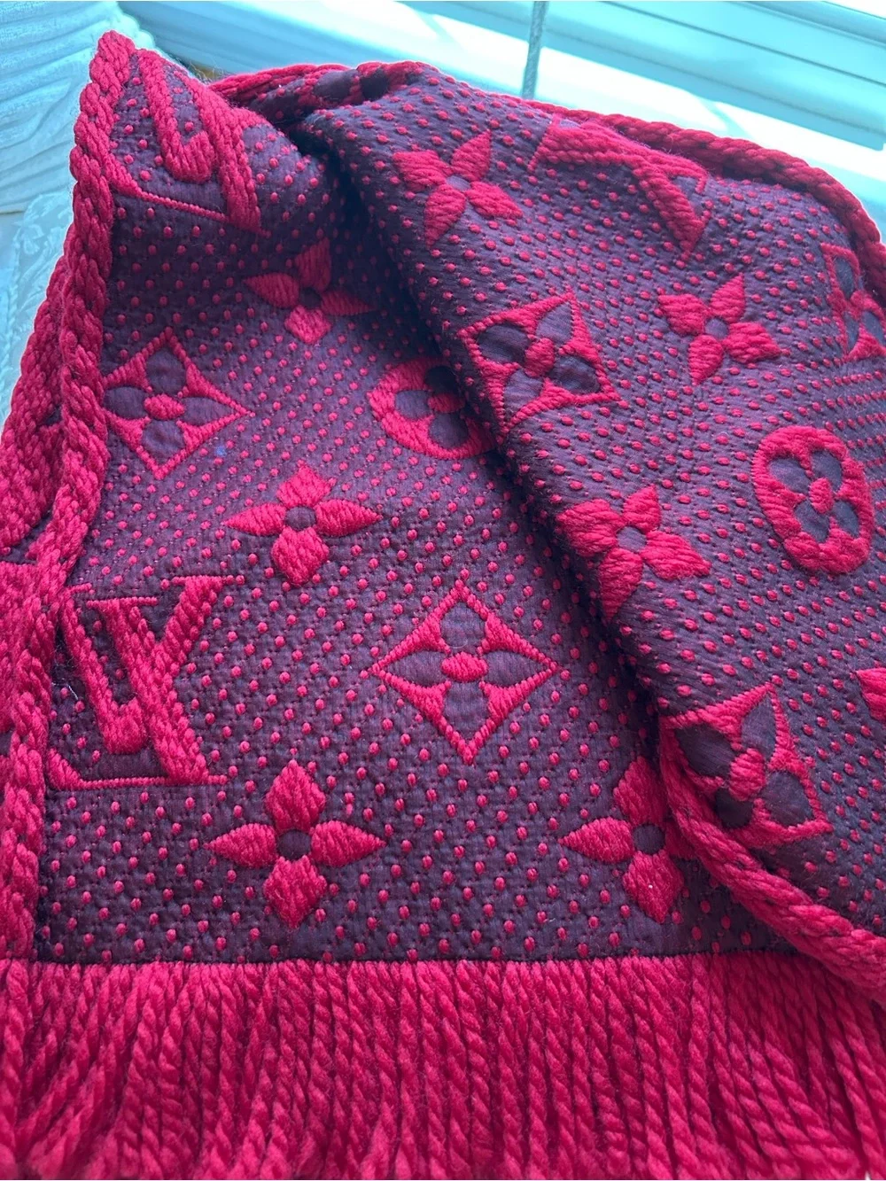 Authentic LV Red Monogram Wool & Silk Scarf or Wrap. Made in Italy w/ COA. - Picture 3 of 12